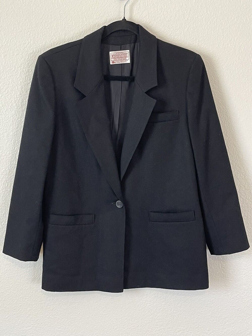 BLACK Pendleton blazer 100% Virgin Wool - 8 Petite